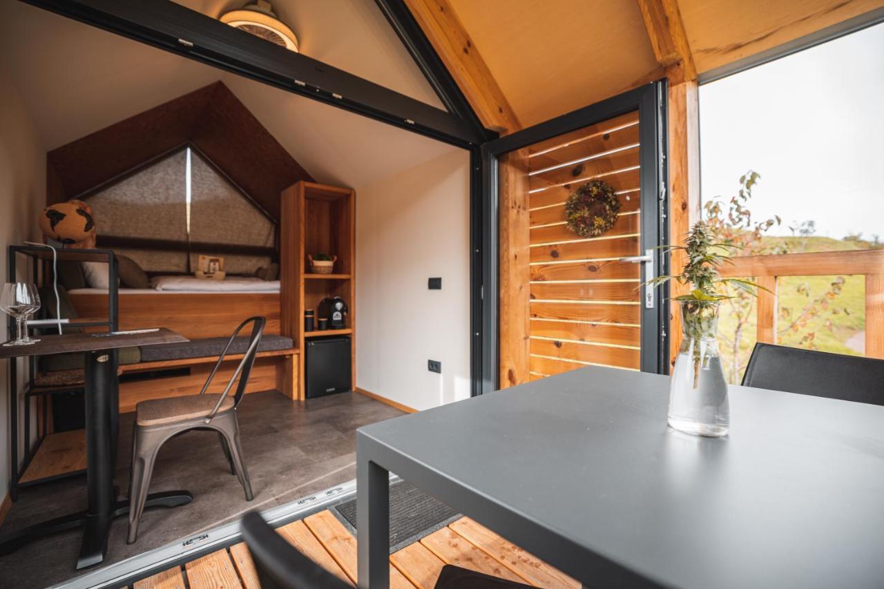 Nesting Resort - Homestead Soncni Raj Maribor Buitenkant foto