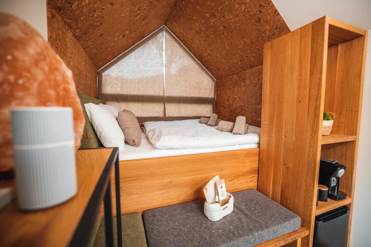 Nesting Resort - Homestead Soncni Raj Maribor Buitenkant foto