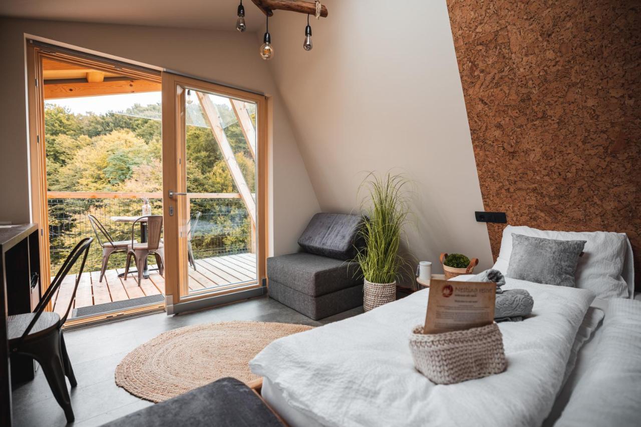 Nesting Resort - Homestead Soncni Raj Maribor Buitenkant foto
