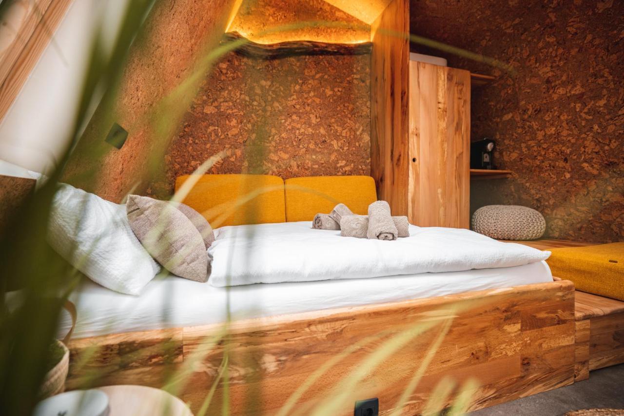 Nesting Resort - Homestead Soncni Raj Maribor Buitenkant foto