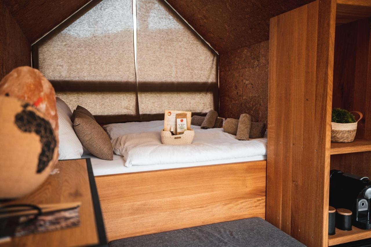 Nesting Resort - Homestead Soncni Raj Maribor Buitenkant foto